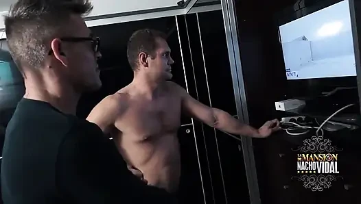 Nacho Vidal malikanede elle muamele, şakalar ve haberler