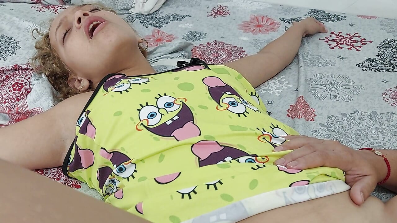 Azgın Samara küçük Bony'nin lezzetli amını emiyor