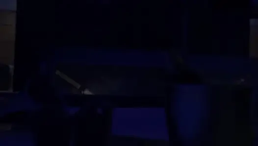 Kraliçenin ayaklarına iyi dikkat edilmeli