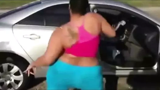 Büyük kızlar onları şişko seksi eşekler remiks etmeye bayılır!