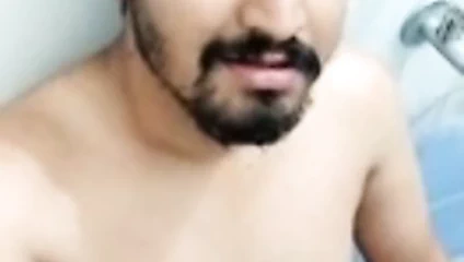 Hintli ateşli kadın