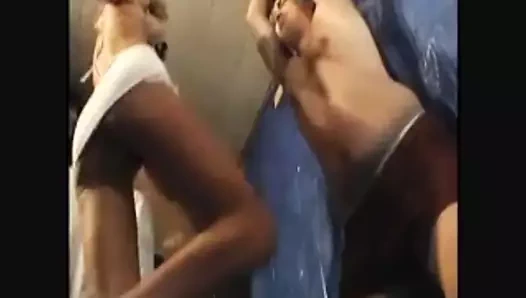 sıcak sarışın tarafından ballbusted