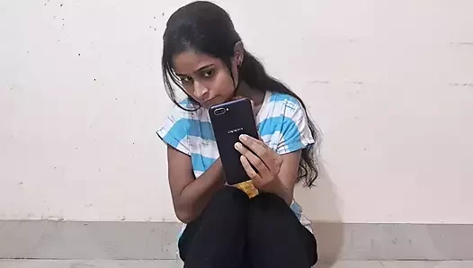 Doğal güzel ateşli kızlar evde seks yapıyor