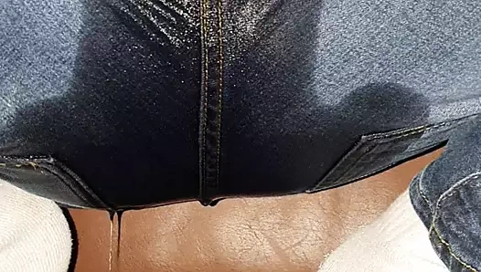 Pantolonuma işiyorum