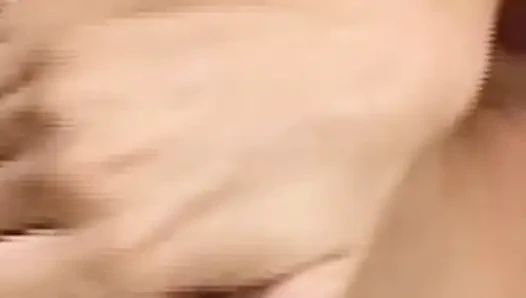 Genişleyen göt deliği yoğun esnetmeden sonra kalın döl taşıyor