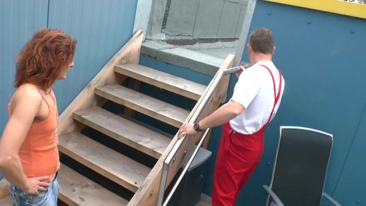 Kızıl saçlı minyon orta yaşlı seksi kadın sikişiyor