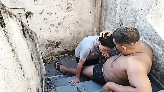 Lezbiyenin götüne taşakları bile sokuyor