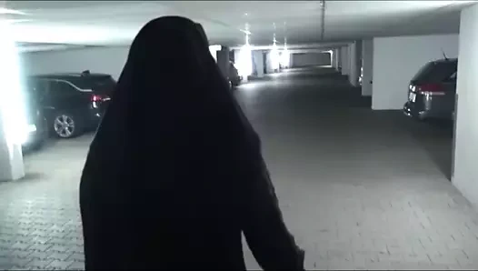 Qos lateks müslüman milf