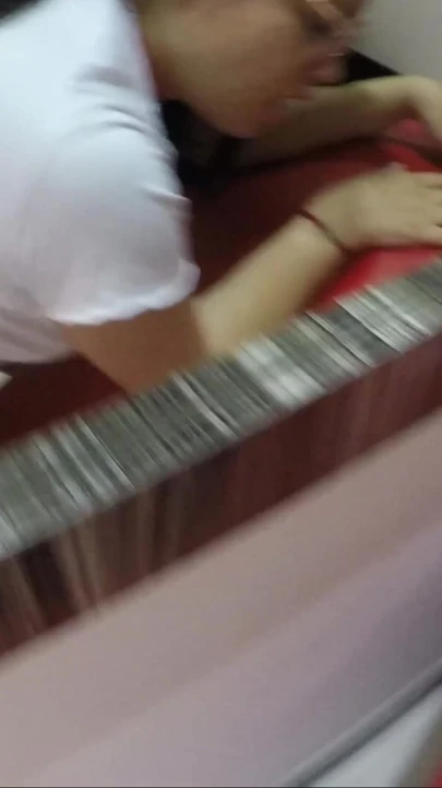 Sınıf arkadaşımı sikiyorum, üvey kız kardeş okul üniformasıyla sikiliyor. İçine boşalmaya dayanamadım - mgsexplays | Klip 3
