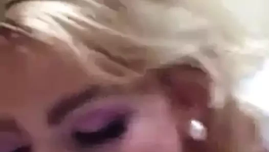 Barbie sakso çekiyor