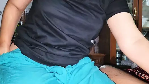 Çok ateşli evli kadını romantik ve seksi bir ruh halinde sikiyor