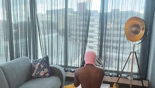 Bakış açısı otel odasında pencere manzaralı ilk büyük zenci yarağımı sikiyorum