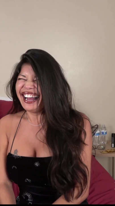 Захватывающий момент из "Кастинга Desperate Amateurs Ally, Anna Maria и Isabella получают жестко трахают по большому"