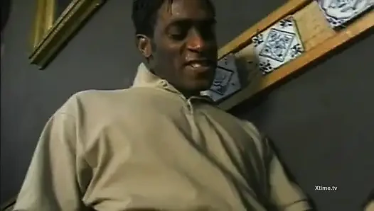 Kızlar götünde ani bir yarak için can atıyor