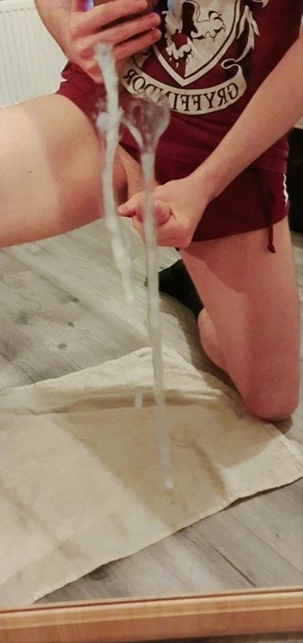 Sıska twink büyük boşalma