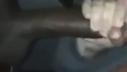 Beyaz bayan emme o siyah boşalmak yukarı