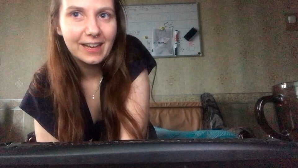 This slut loves deep morning blowjobs and sitting on a cock from above - Lovessie