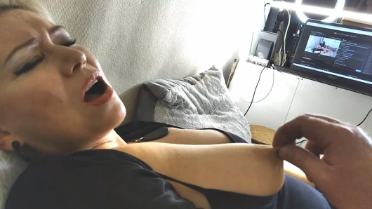 Bir fahişe, bir kadının gelişiminde en yüksek biçimdir.!. (2) aimee ateşli orta yaşlı seksi kadın evli yarak emici fahişelerin kraliçesi! ))