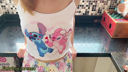 18 yaşındaki yaramaz üvey kızın götünü kahvaltı olarak yedim!