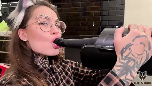 Mari Galore erkek arkadaşıyla sikiş makinesini açıyor