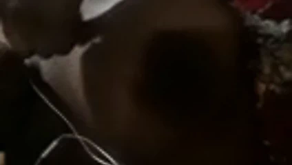 Cameroonian yolu yolande masturbates üzerinde the net