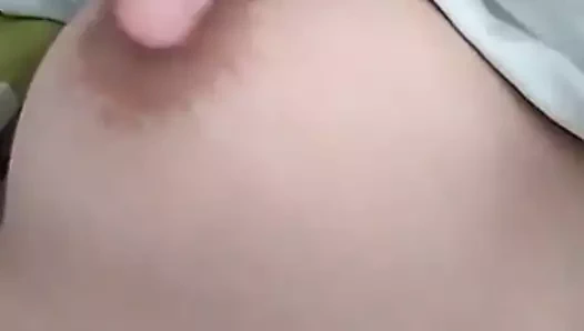 Genç Filipinli bf için meme zor yapmak için gömlek kaldırıyor