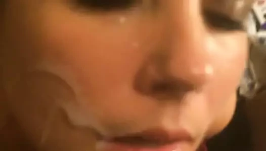 Beyaz - büyük bir cum yüz için yavaş birikim