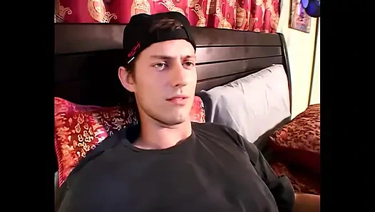 O sıkı deliği sikiyor