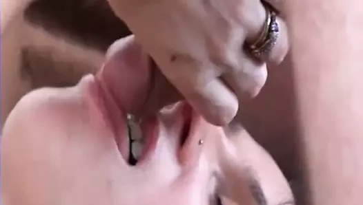 Kadife swingers kulüp karısı üçlü ve bir ekstra