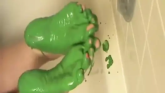 Charlee Chase'in yeşil ayakları