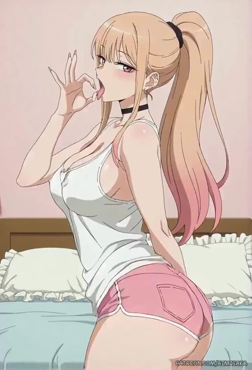ATEŞLI BIR KıZLA ANIME SULU GÖTÜNÜ SALLıYOR