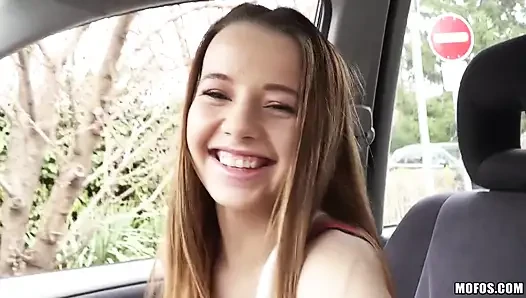 Strandedteens - otostop yapan Rus binmek için sikişiyor
