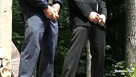 Daddysexfiles dilfs david anthony ve troy daniels açık havada götünü sikiyor