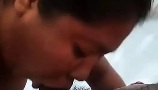 Diana rivera erkek arkadaşına iyi bir kafa veriyor.