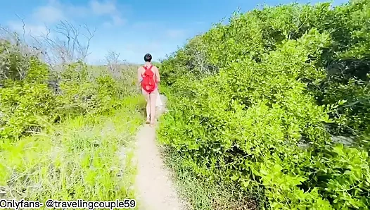 Halka açık, halka açık sikiş, kumsalda sikiş, açık havada seks yapan bir sürtük