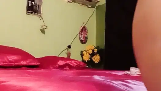 Yaramaz eş oynamayı sever