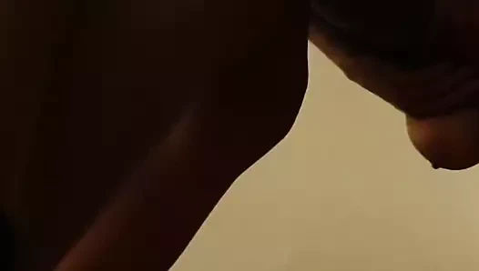 Wifes sallanan büyük memeler içinde doggystyle şipşak