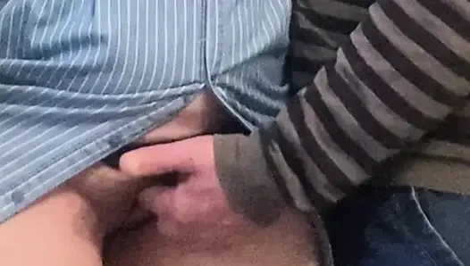 Sapık metroda kıllı amcığını ovuyor
