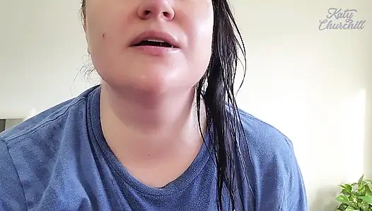 Aralık 2025 video fragmanları - Katy Churchill işiyor, sigara içiyor, külotlu çorap, terli, göt kokulu