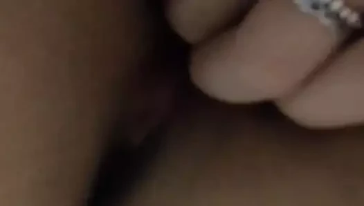 Orgazm ile evde güzel mastürbasyon. yakın çekim