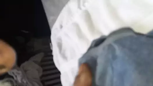 Karımın lezzetli kremalı külotunu koklamak ve yalamak