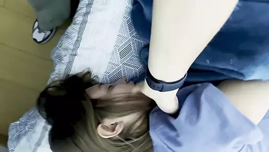 Karım yataktayken bebeğimle lezbiyen seks yapıyorum