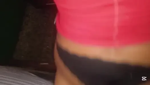 Bhahibi desi büyük götlü birkaç iyi yarak veriyor
