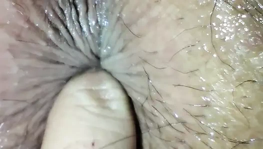 Kıllı amcığımın derinliklerinde 4 taşak şişmişken götümün içine girmeye hevesli yakın çekime bak