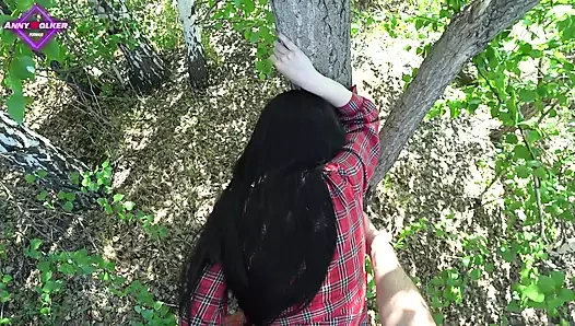 Ormandaki bir yürüyüş yüze boşalmayla sona erdi - anny walker