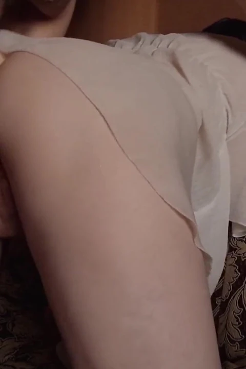 Kızlar dar bir deliğe sikildiklerinde gerçekten bayılıyor