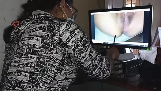 Saygısız sekreter, işten ayrıldıktan sonra şirket ortağını seks yapmaya davet ediyor