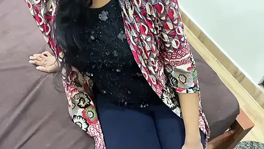 INDIJSKA DESI BHABHI PRVI PUT S SUSJEDOM