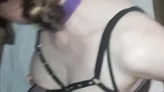 Söyle. Ben bir fahişeyim