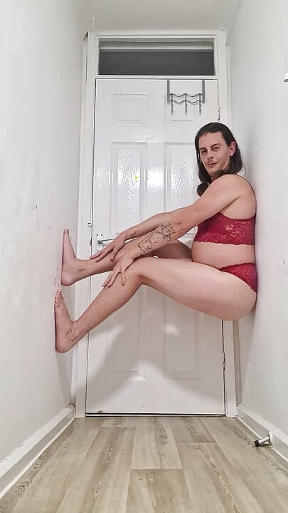 Gerçek amatör ev yapımı banyo seksi kırmızı iç çamaşırı çifti fotoğraf çekimi x